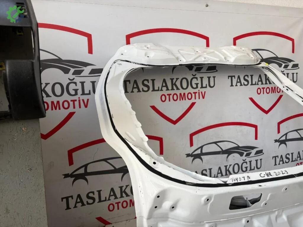 Toyota C-HR Bagaj Kapağı çıkma parça