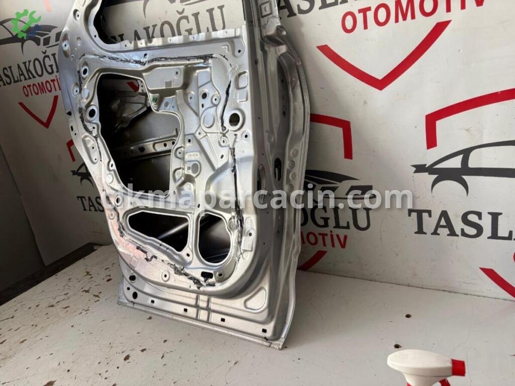 Toyota C-HR Sol Arka Kapı çıkma parça