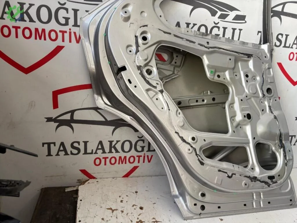 Toyota C-HR Sol Arka Kapı çıkma parça