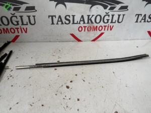 TOYOTA YARİS SAĞ ÖN KAPI CAM SYIRICI FİTİL