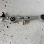AUDİ A4 ÖN ALT DÜZ SALINCAK