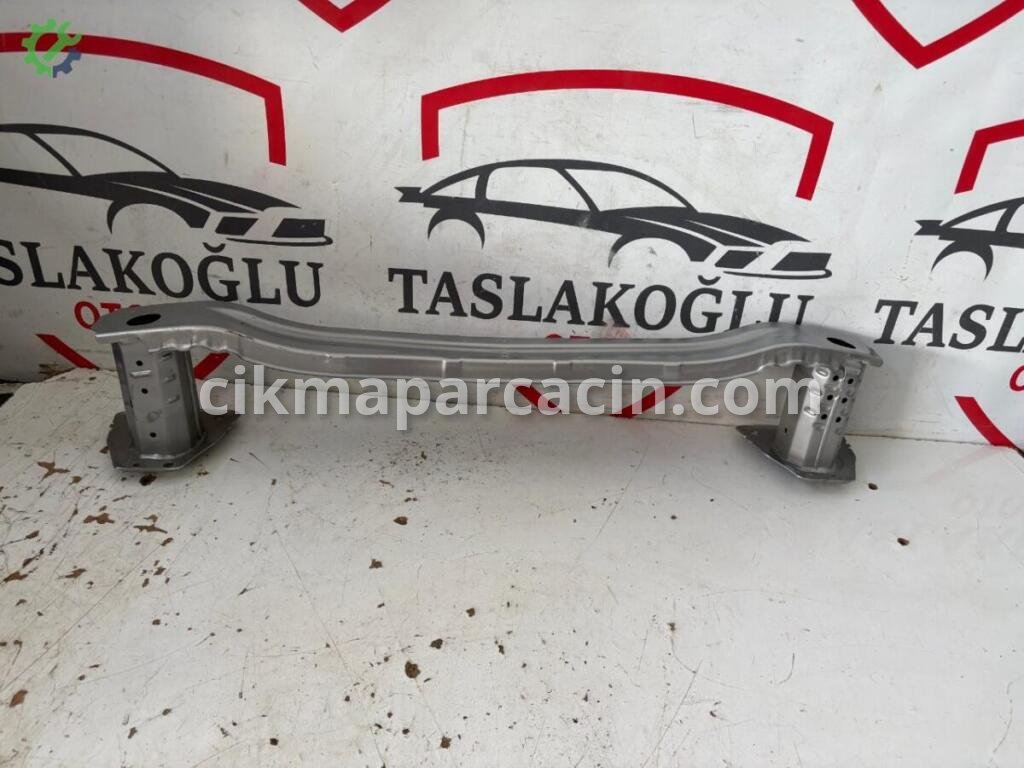 Toyota C-HR Arka Tampon Demiri çıkma parça
