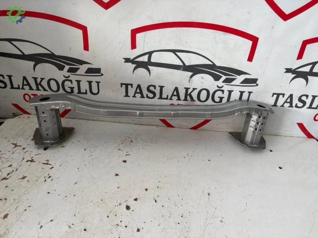 Toyota C-HR Arka Tampon Demiri çıkma parça