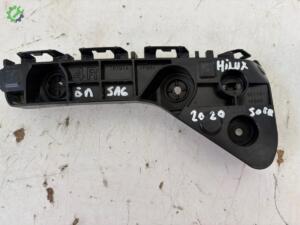 TOYOTA HİLUX SAĞ ÖN TAMPON BRAKETİ