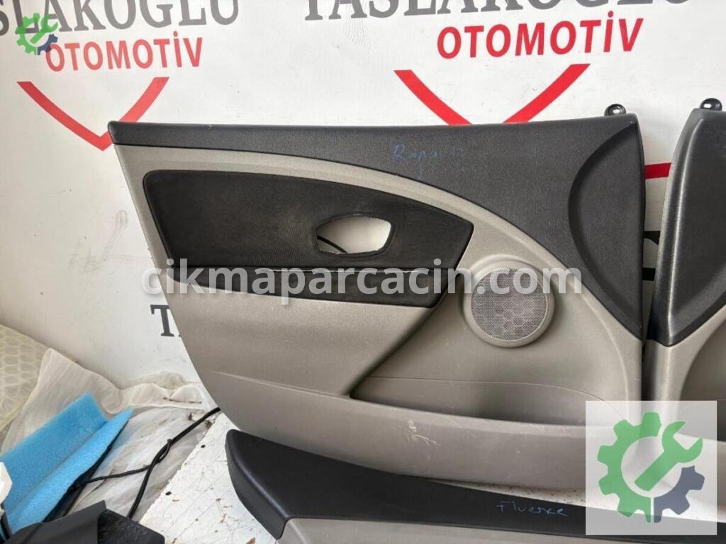 Renault Fluence Kapı Döşemesi çıkma parça