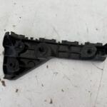 TOYOTA HİLUX SAĞ ÖN TAMPON BRAKETİ