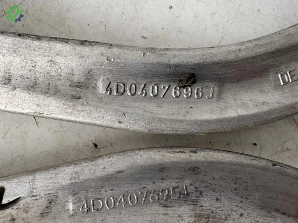 Audi A4 Salıncak çıkma parça