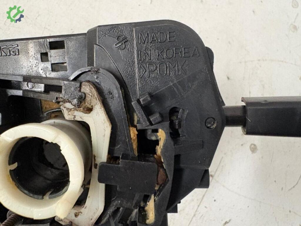 Mazda E-2200 Silecek Kolu çıkma parça