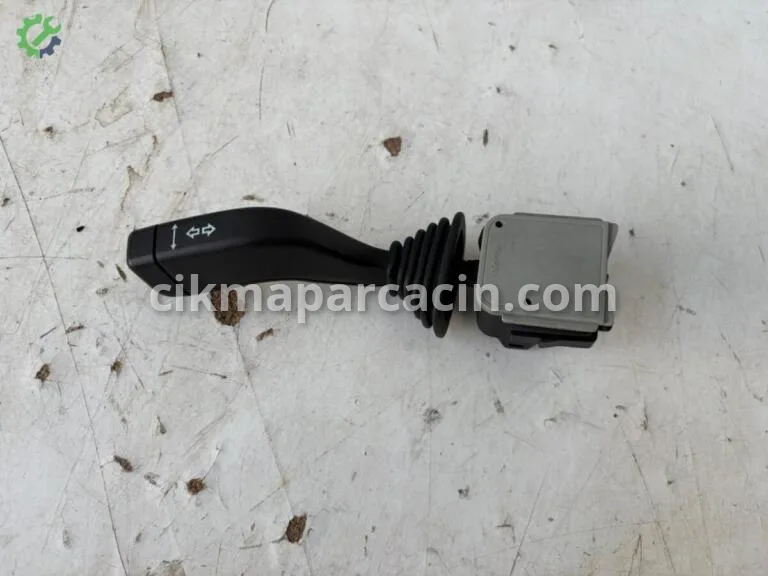 Opel Combo Sinyal Kolu çıkma parça