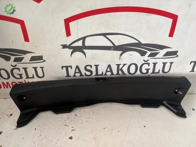 Toyota Corolla Eşik Bakaliti çıkma parça
