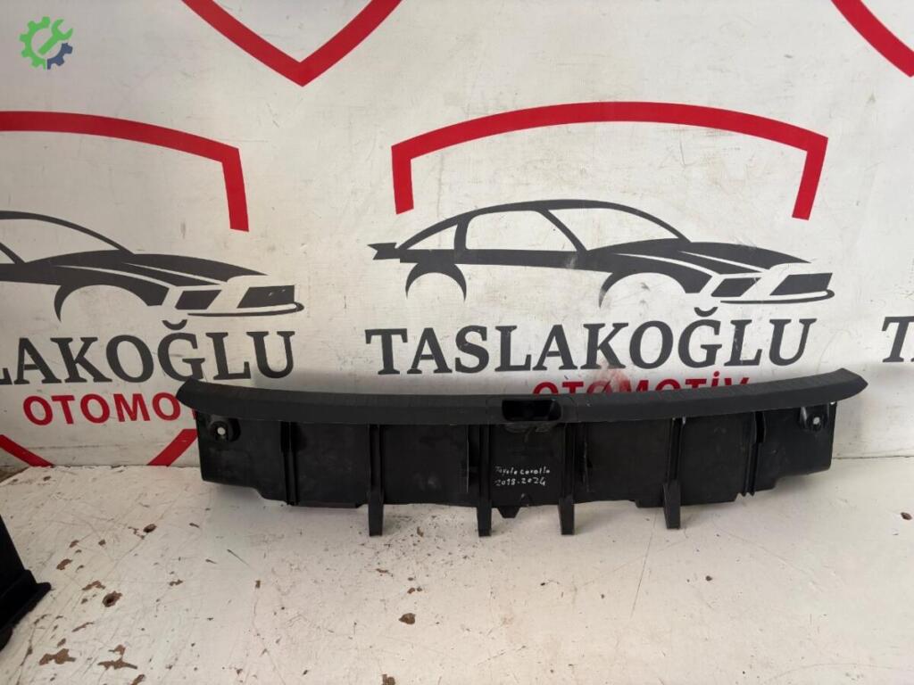 Toyota Corolla Eşik Bakaliti çıkma parça