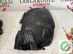 RENAULT FLUENCE SAĞ ÖNÜN ARKASI DAVLUMBAZ