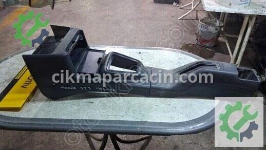 Mazda 323 Orta Konsol 1989-1994 çıkma parça