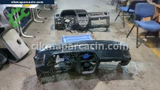 Peugeot 306 Torpido çıkma parça