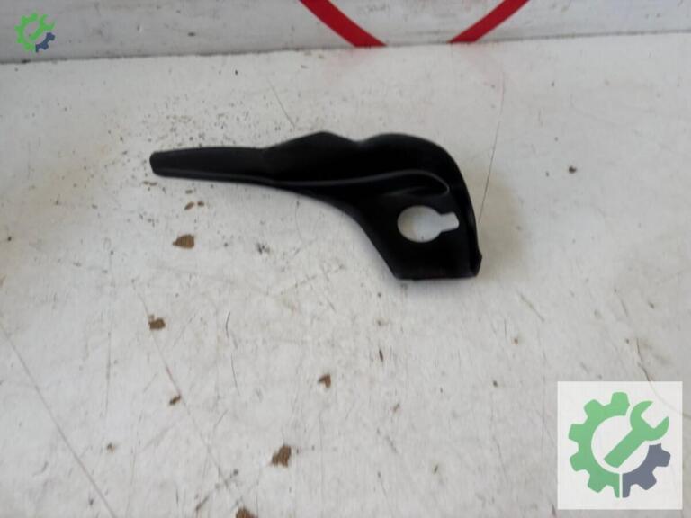 Renault Megane Ön Cam Izgarası çıkma parça