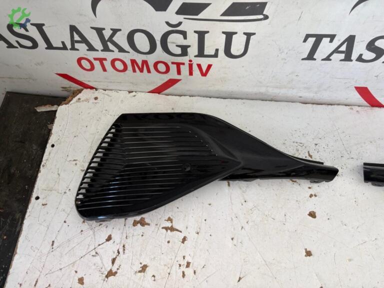 BYD Atto 3 Sağ Ön Sis Çerçevesi çıkma parça