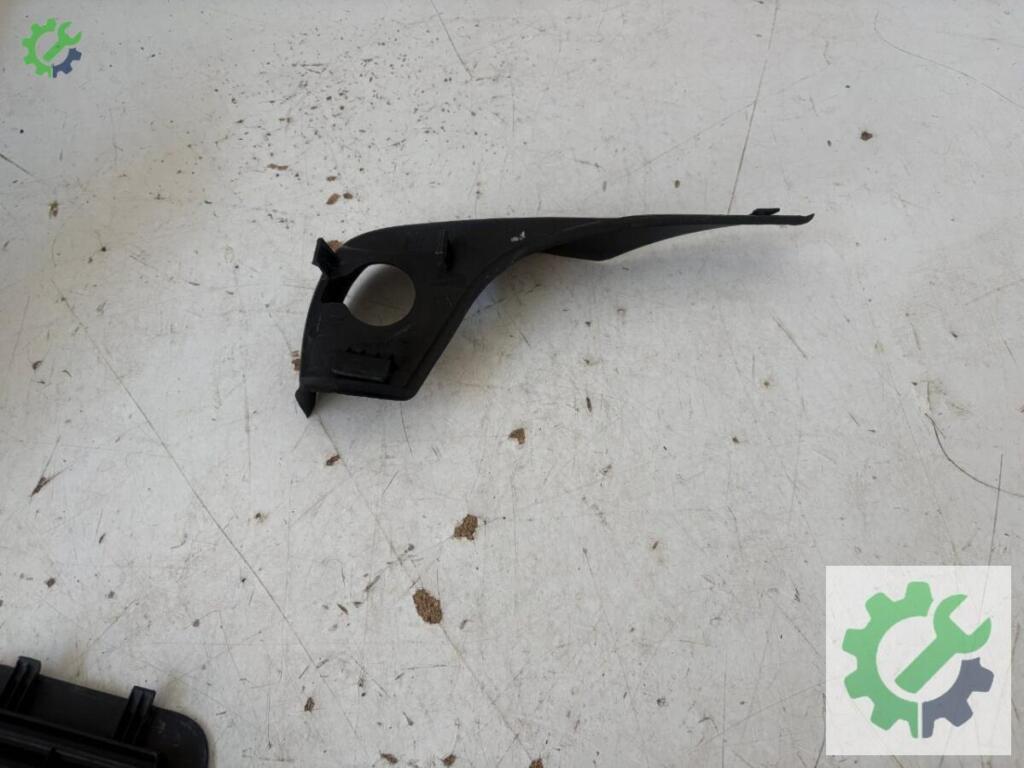 Renault Megane Ön Cam Izgarası çıkma parça