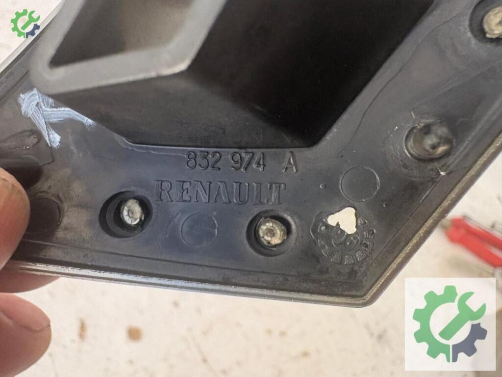 Renault R19 Panjur Arması çıkma parça