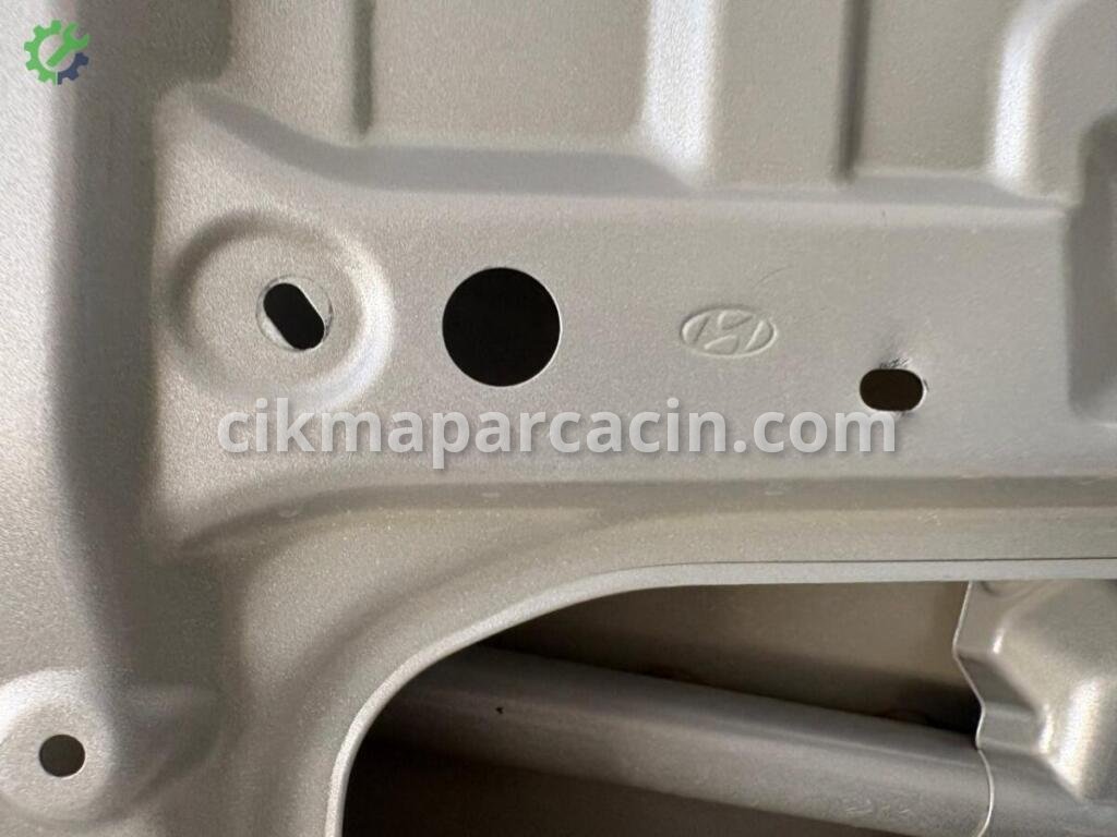 Hyundai Accent Blue Sağ Ön Kapı çıkma parça
