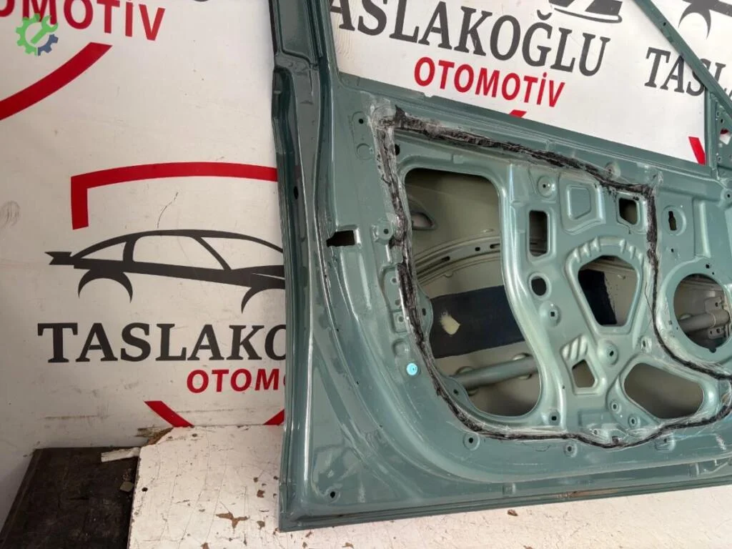 Hyundai Bayon Sol Ön Kapı çıkma parça