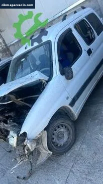 Peugeot Partner Arka Çamurluk çıkma parça