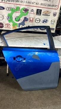 Mazda 3 Sağ Arka Kapı 2004-2007 çıkma parça