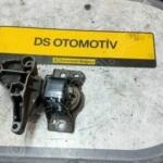 2004-2008 DACİA LOGAN SAĞ MOTOR KULAĞI