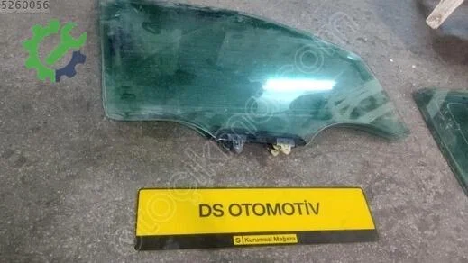 Nissan Navara Sağ Ön Kapı Camı 2004-2010 çıkma parça