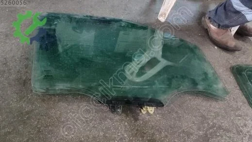 Nissan Navara Sağ Ön Kapı Camı 2004-2010 çıkma parça