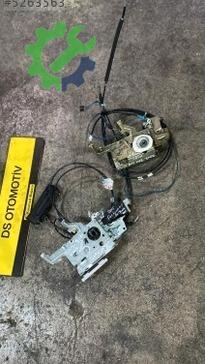 Ford Transit Sağ Kapı Kilidi 2005-2010 çıkma parça