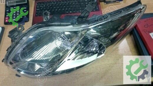 Toyota Auris Sol Ön Far 2008-2011 çıkma parça