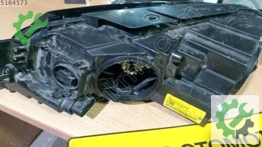 Volkswagen Passat Sağ Ön Far 2011-2015 çıkma parça