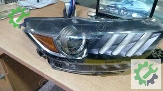 Ford Mustang Sağ Ön Far 2015-2017 çıkma parça