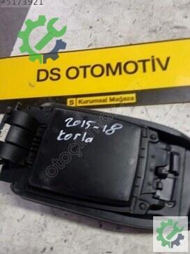 Toyota Corolla Orta Konsol 2015-2018 çıkma parça