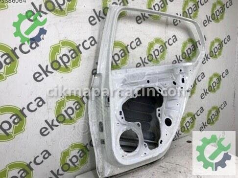 Volkswagen Golf Sağ Arka Kapı 5H4833056 çıkma parça