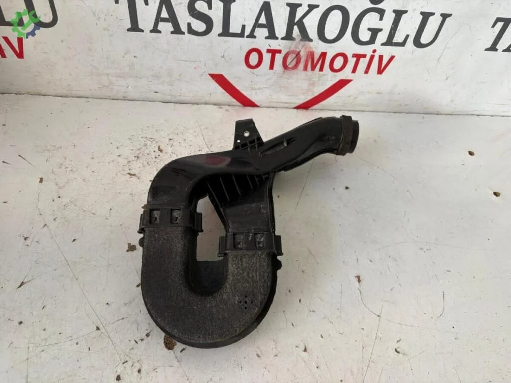 Toyota Corolla 177510Y120 çıkma parça