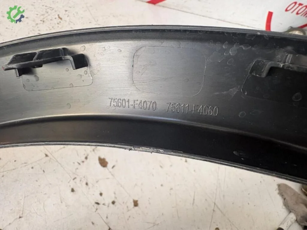 Toyota C-HR Dodik 75601F4070 çıkma parça