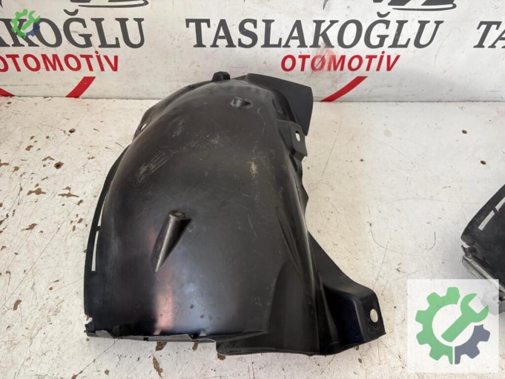 Renault Clio Davlumbaz çıkma parça