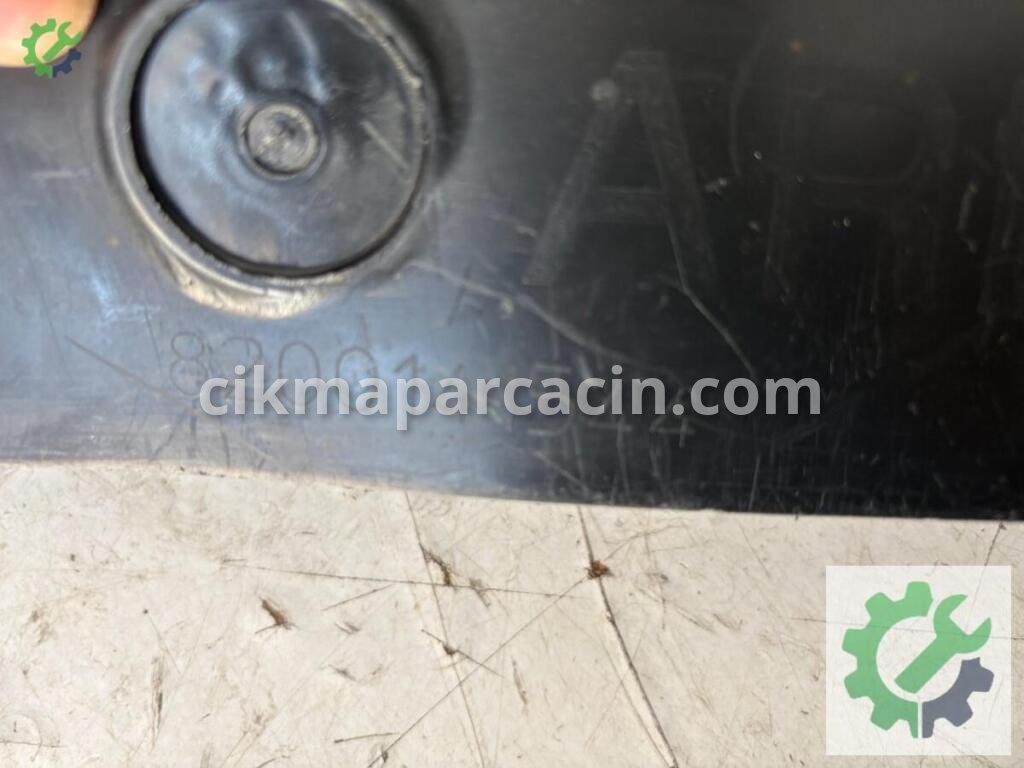 Renault Megane Davlumbaz çıkma parça
