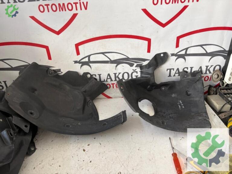 Renault Megane Ön Davlumbaz çıkma parça