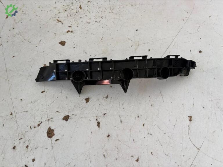 Toyota C-HR Tampon Braketi çıkma parça