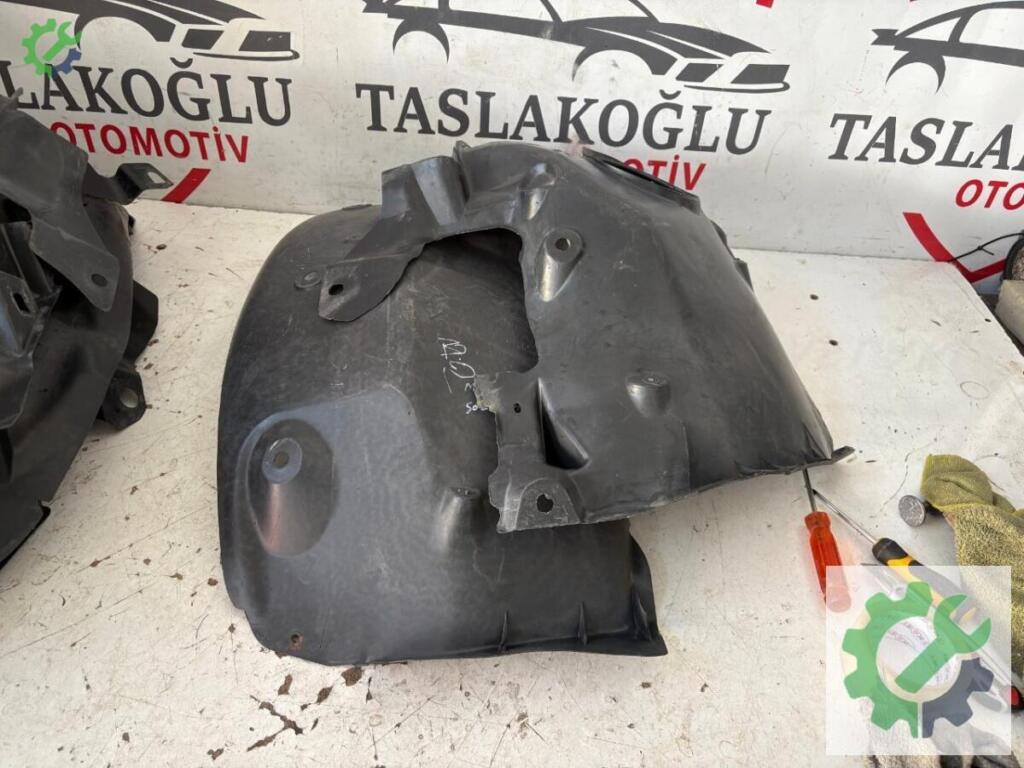 Renault Megane Ön Davlumbaz çıkma parça
