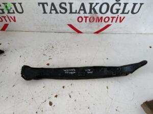 TOYOTA COROLLA E21 SAĞ ÖN ÇAMURLUK BAKALİTİ