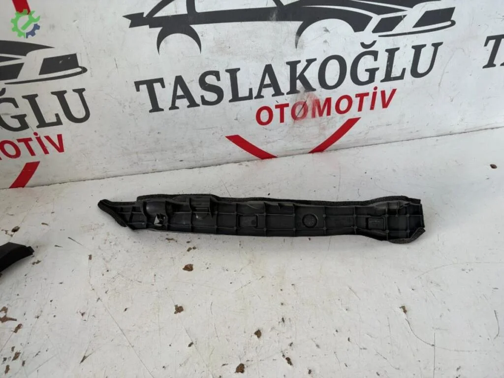 Toyota Corolla Sağ Ön Çamurluk 5382702250 çıkma parça