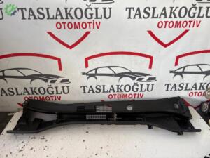 TOYOTA COROLLA E21 HYBRID ÖN CAM IZGARASI