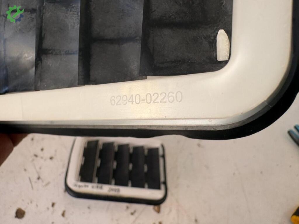 Toyota C-HR Arka Çamurluk 62940F02260 çıkma parça