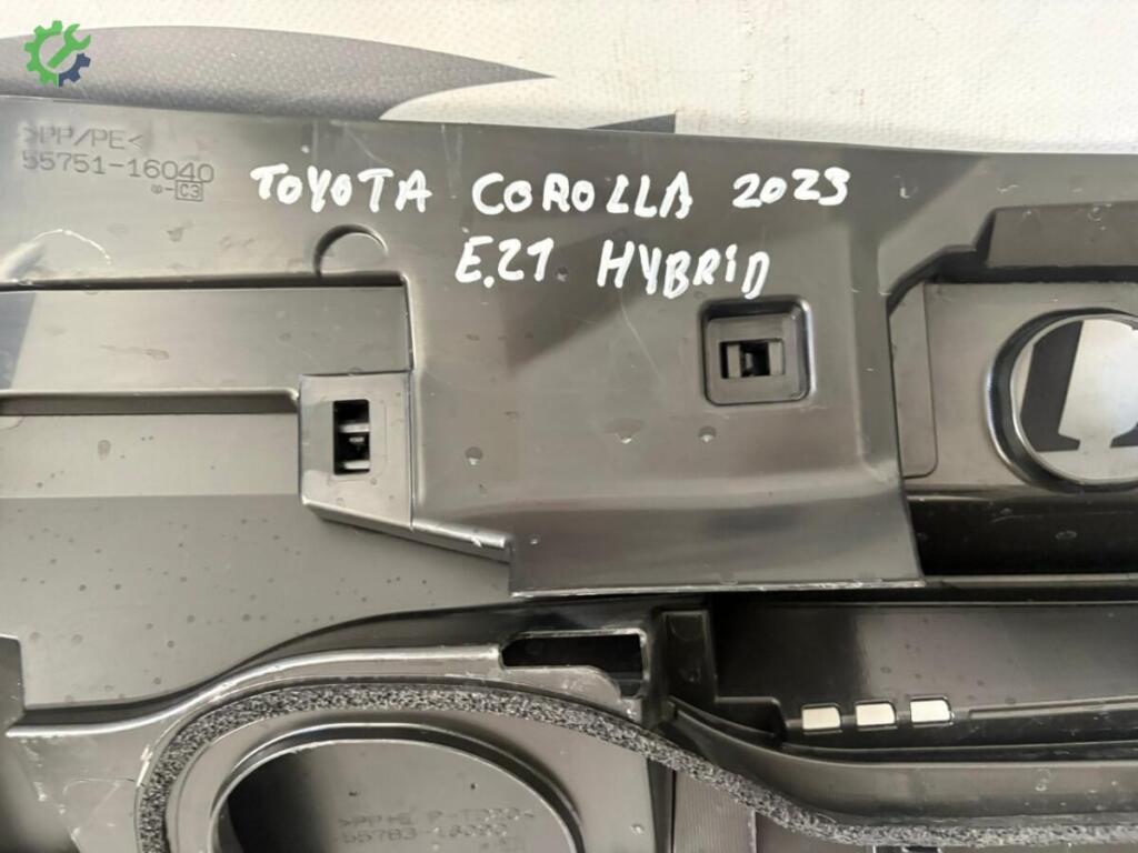 Toyota Corolla Ön Cam Izgarası 5570816170 çıkma parça