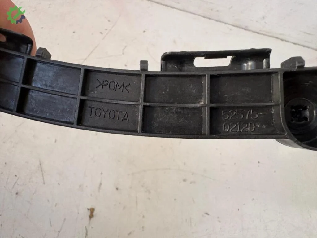 Toyota Corolla Tampon Braketi 5257502120 çıkma parça