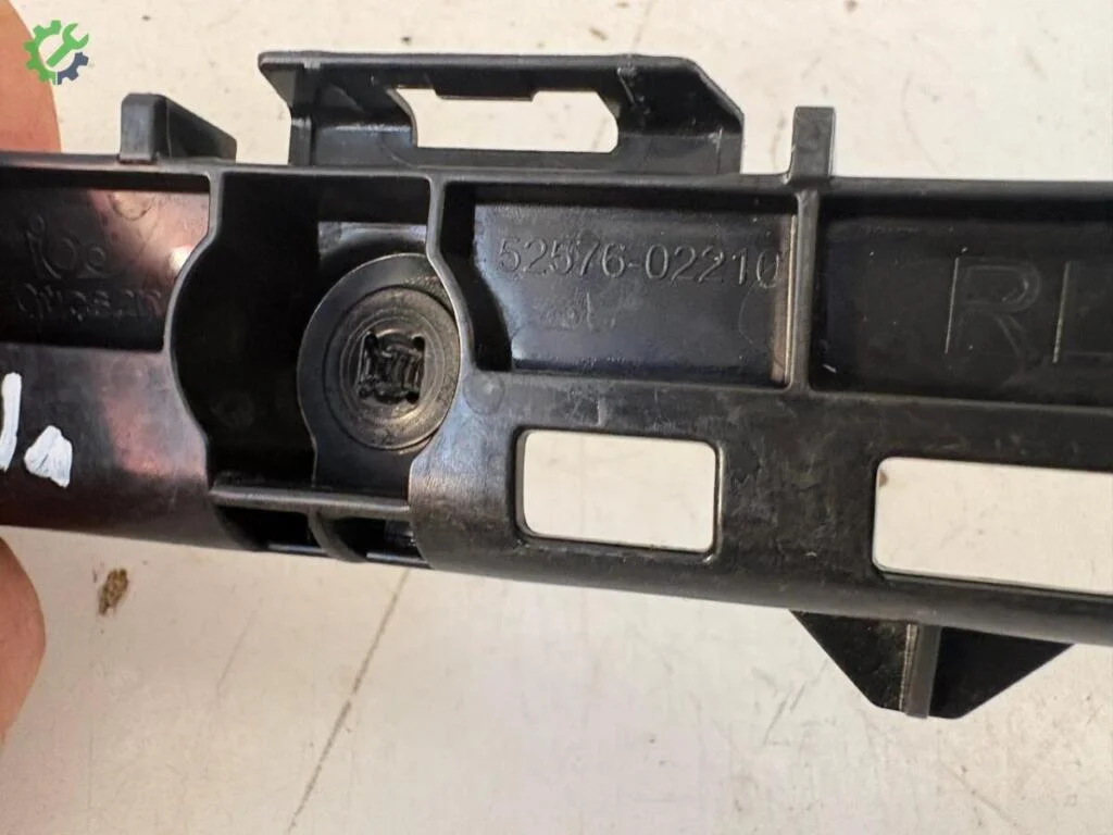 Toyota Corolla Tampon Braketi 5257602210 çıkma parça