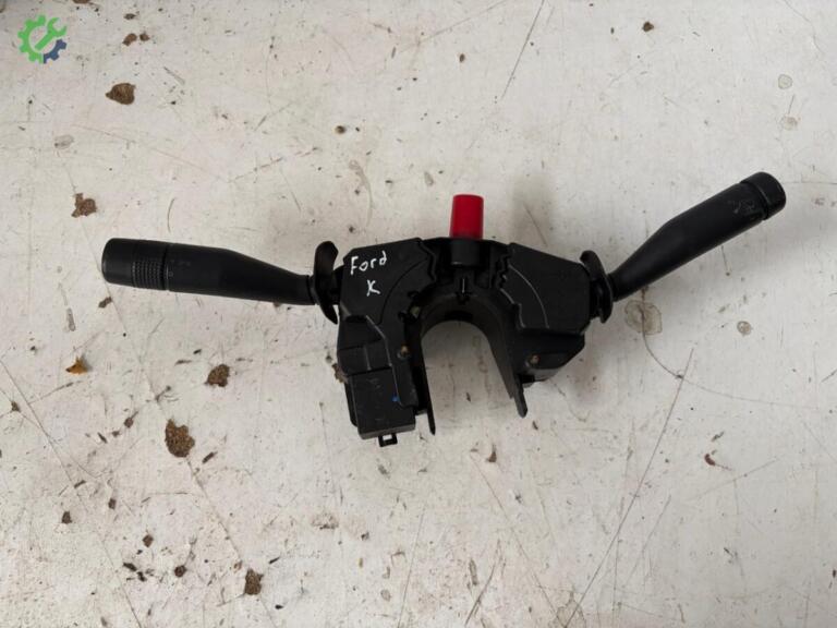 Ford Ka Silecek Kolu çıkma parça